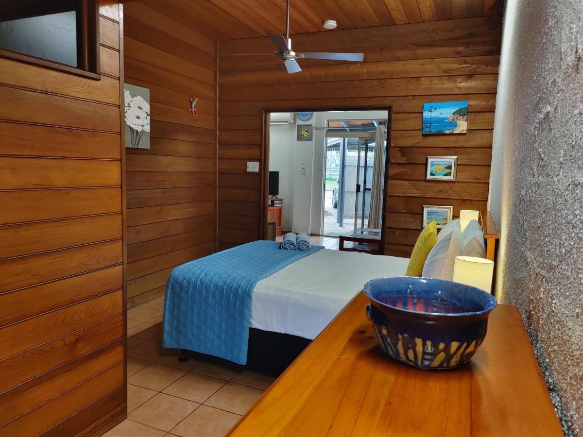 Beachside Cottage - A Private Peaceful Hidden Gem 50m to Beach Nelly Bay Exterior foto