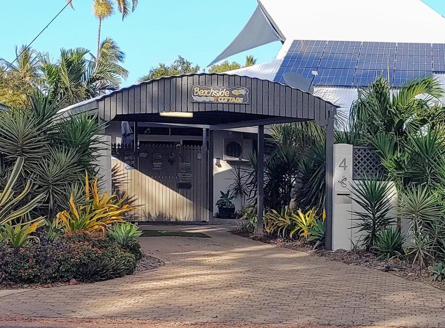 Beachside Cottage - A Private Peaceful Hidden Gem 50m to Beach Nelly Bay Exterior foto